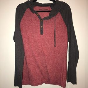 POCKET GRAY AND RED HOODED SHIRT